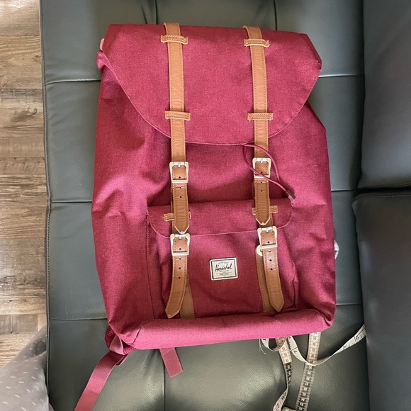 Herschel Backpack - Picture 1 of 4